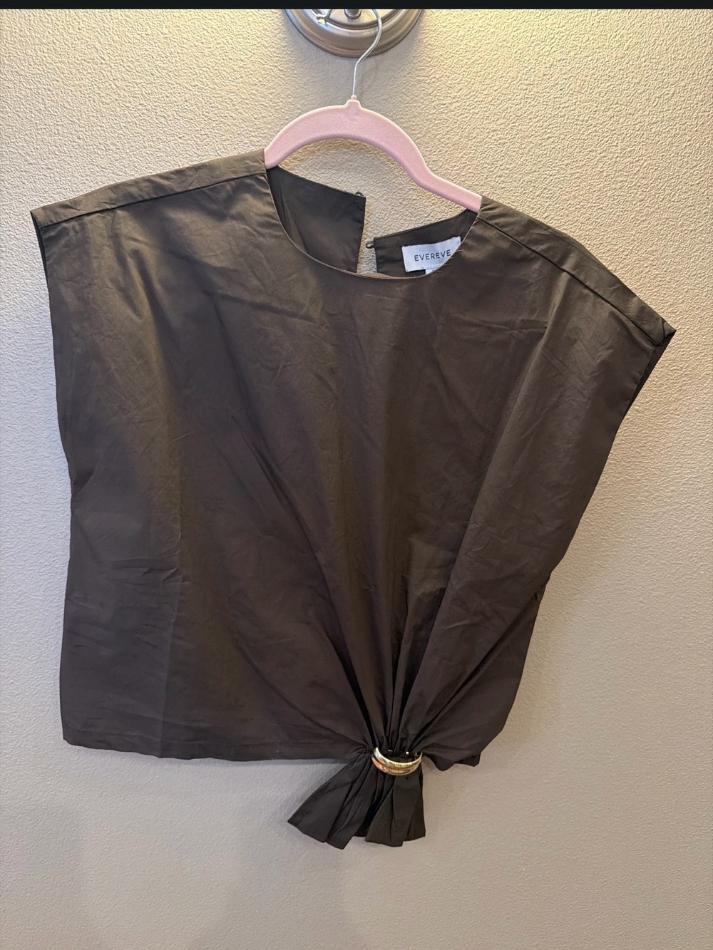 Evereve Black Side-Knot Cap Sleeve Top with Gold Ring